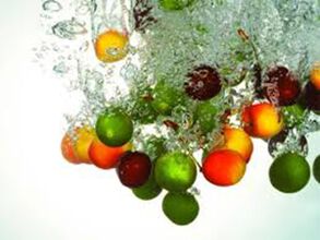 Qërimi i frutave me acide frutash, falë të cilave qelizat e lëkurës rinovohen